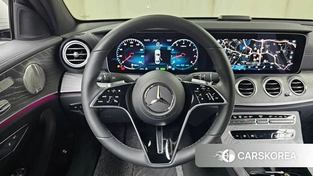 Mercedes-Benz E-Class W213 2022 Белый из Кореи, фото 4