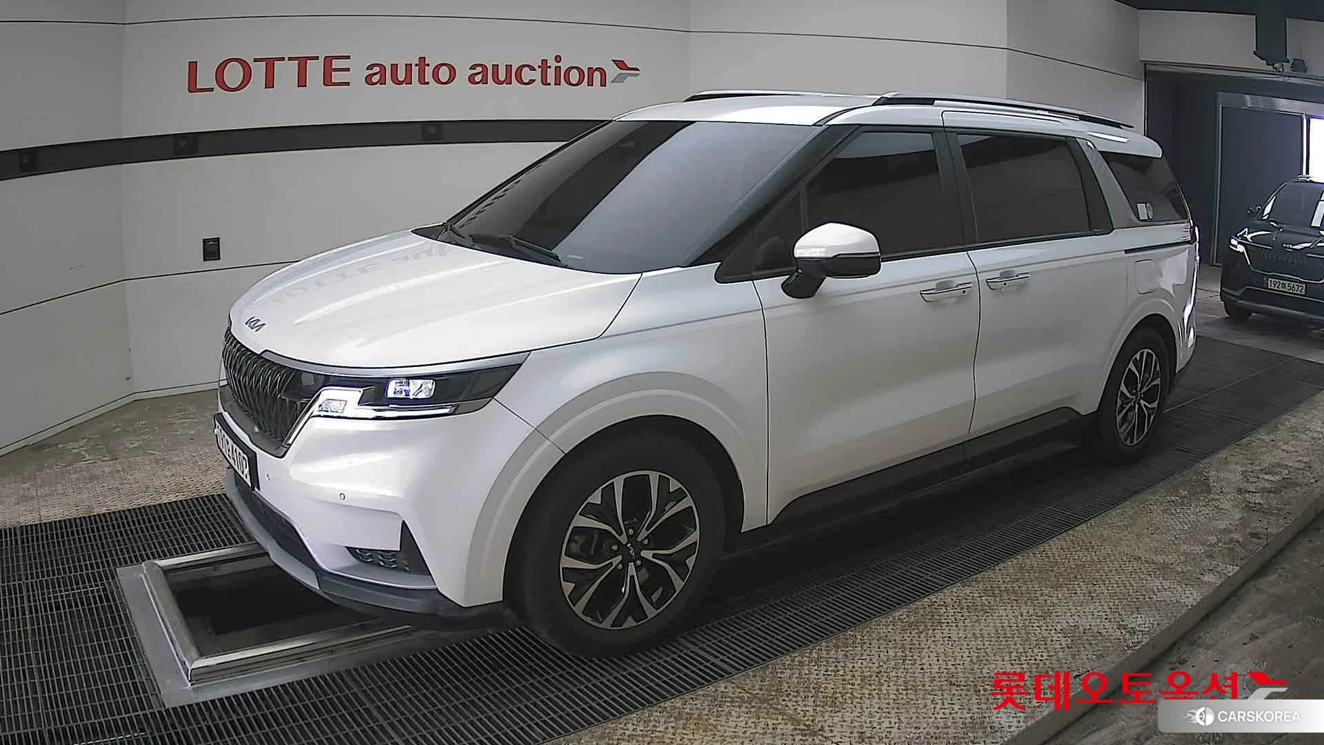 Kia Carnival 2022 Snow White Pearl (optional) из Кореи, фото 4