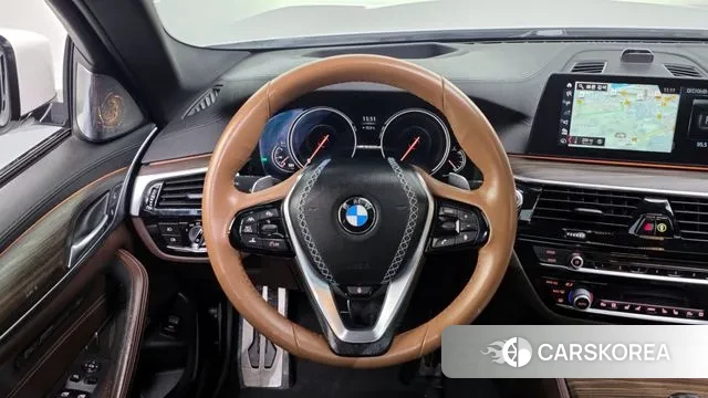 BMW 5 Series (G30) 2018 Белый из Кореи, фото 4