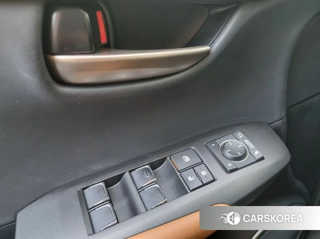 Lexus NX300h 2021 Серый из Кореи, фото 4