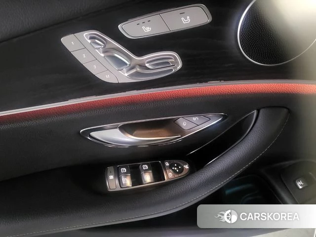 Mercedes-Benz E-Class W213 2018 Черный из Кореи, фото 4