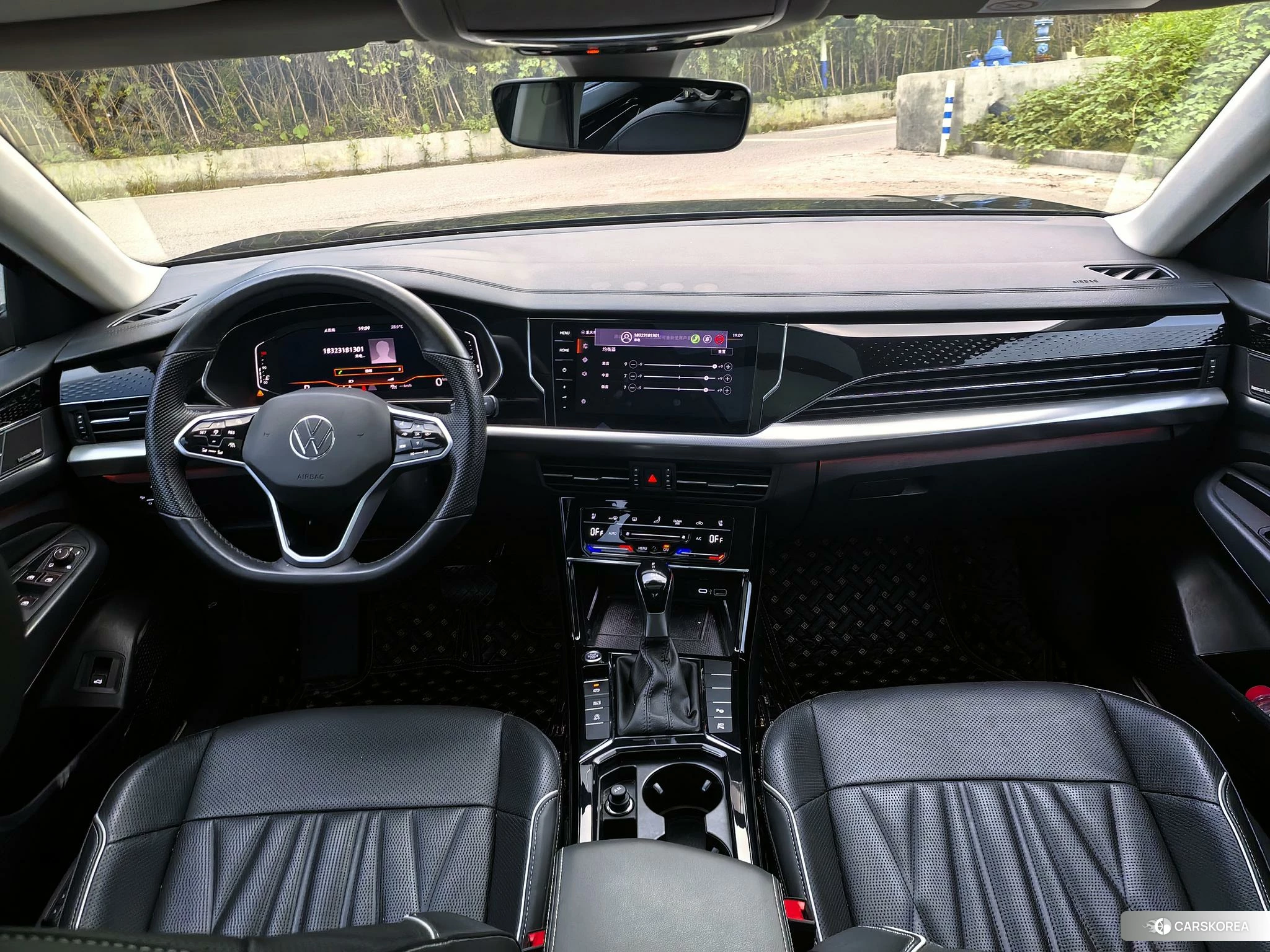 Volkswagen Passat 2023 Черный из Китая, фото 4