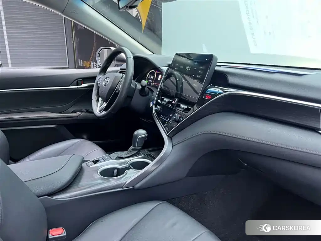 Toyota Camry 2023 Белый из Китая, фото 4