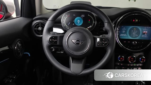 Mini Cooper 2023 Красный из Кореи, фото 4