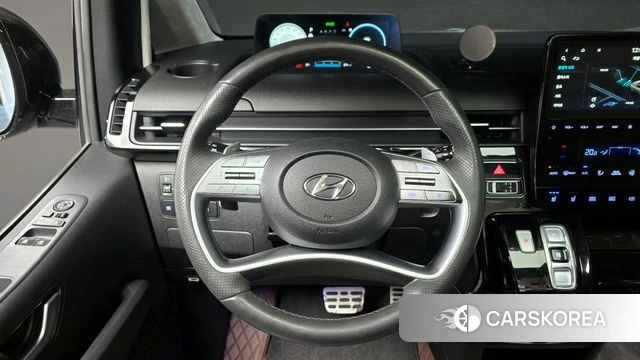 Hyundai Staria 2023 Серый из Кореи, фото 4