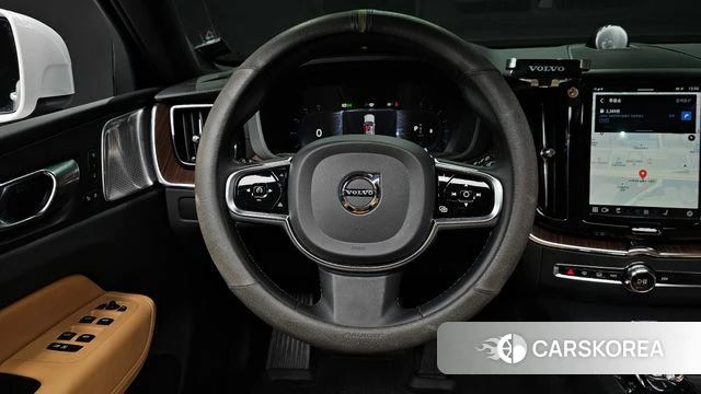 Volvo XC60 second Generation 2023 Белый из Кореи, фото 4