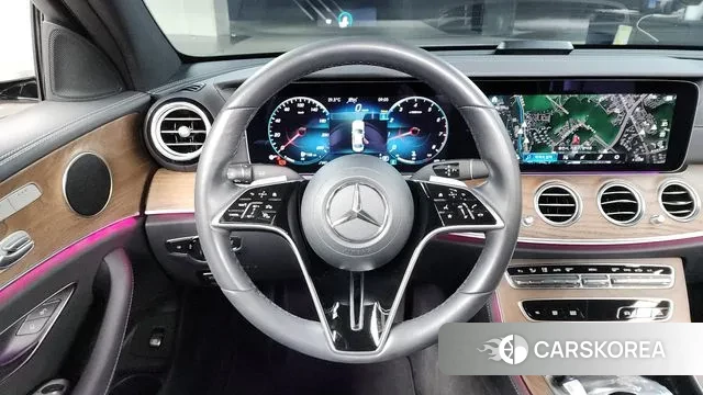 Mercedes-Benz E-Class W213 2022 Белый из Кореи, фото 4