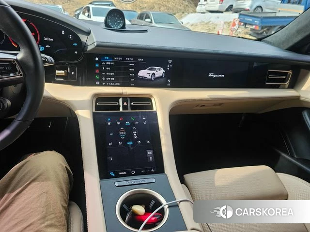 Porsche Taycan 2023 Серебристо-серый из Кореи, фото 4