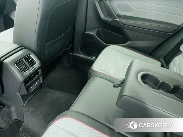 Volkswagen Tiguan L 2022 Синий из Китая, фото 4