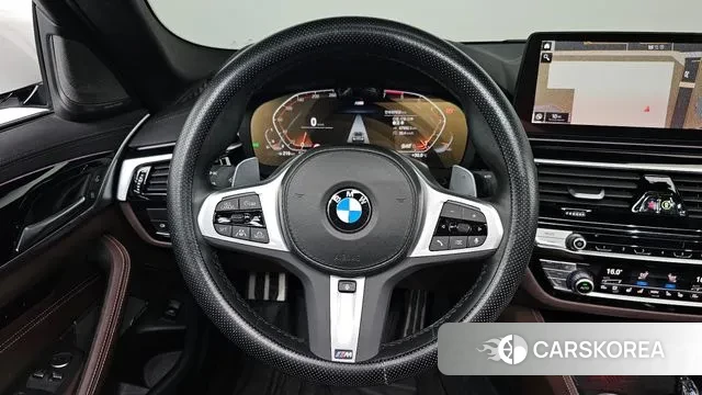 BMW 5 Series (G30) 2022 Белый из Кореи, фото 4