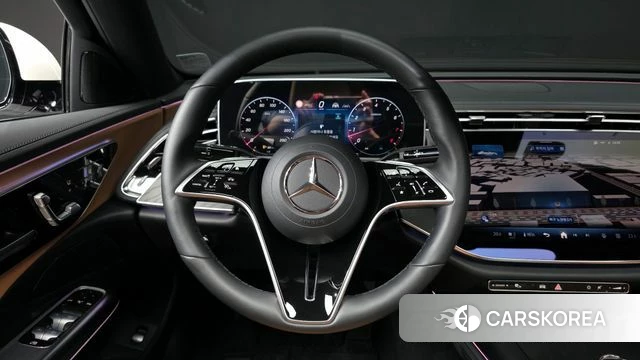 Mercedes-Benz E-Class W214 2024 Белый из Кореи, фото 4