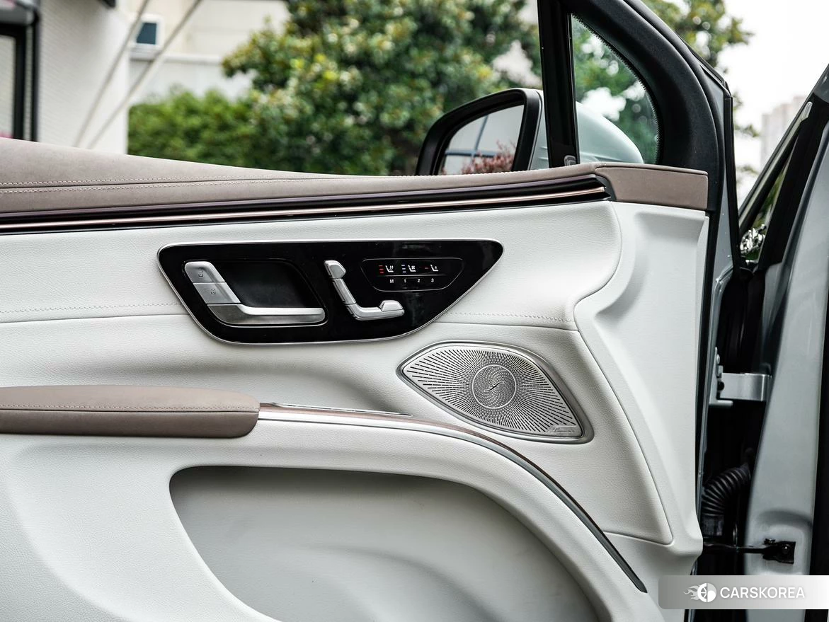 Mercedes-Benz EQS SUV 2023 Серебристо-серый из Китая, фото 4