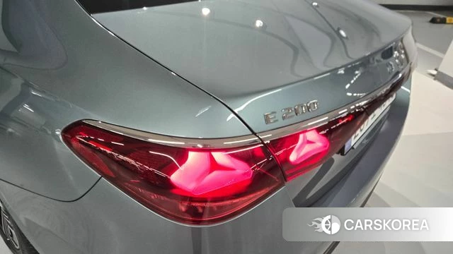 Mercedes-Benz E-Class W214 2025 Синий нефрит из Кореи, фото 4