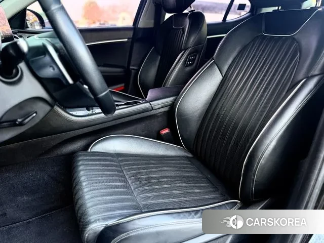 Genesis G70 2018 Черный из Кореи, фото 4