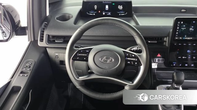 Hyundai Staria 2023 Черный из Кореи, фото 4