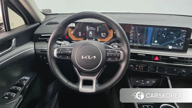 Kia The New K5 3rd generation 2023 Белый из Кореи, фото 4