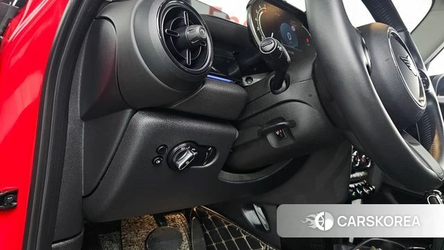 Mini Cooper S 2021 Красный из Кореи, фото 4