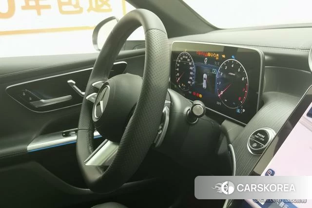 Mercedes-Benz GLC 2023 Белый из Китая, фото 4
