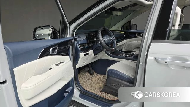 Kia The New Carnival 4th Generation 2024 Серебристо-серый из Кореи, фото 4
