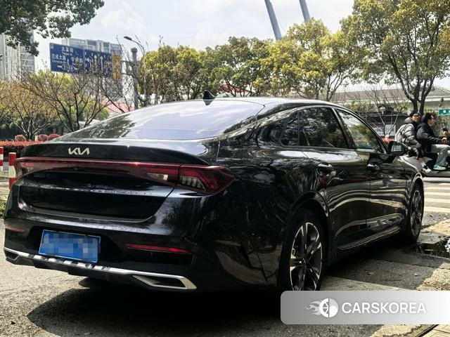 Kia K5 2021 Черный из Китая, фото 4