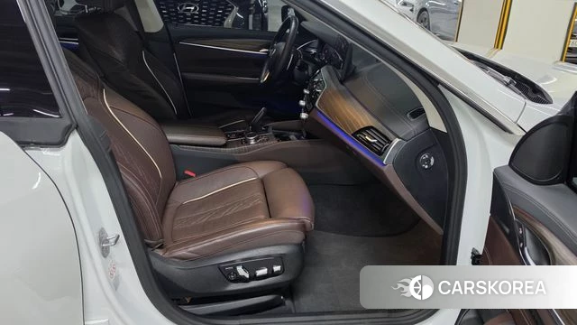 BMW 6 Series GT (G32) 2022 Белый из Кореи, фото 4