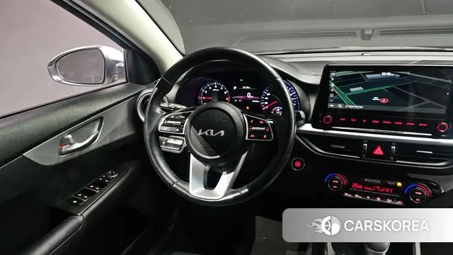 Kia The New K3 2nd generation 2022 Белый из Кореи, фото 4