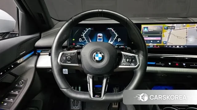 BMW 5 Series (G60) 2024 Светло-серебряный цвет из Кореи, фото 4