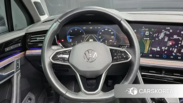Volkswagen Touareg 3rd generation 2024 Серый из Кореи, фото 4