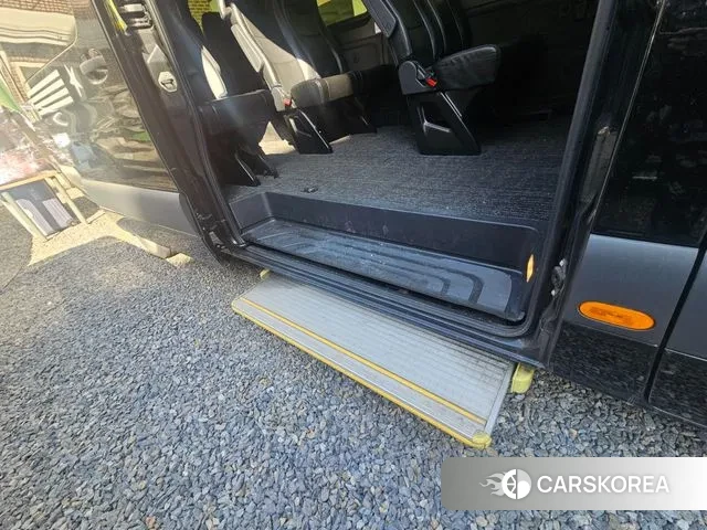 Mercedes-Benz Sprinter 2023 Черный из Кореи, фото 4