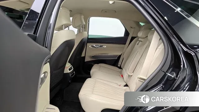 Genesis GV70 2022 Черный из Кореи, фото 4