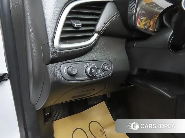 Chevrolet (GM Daewoo) The New Trax 2018 Белый из Кореи, фото 4