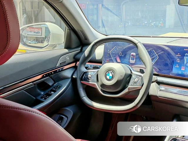 BMW 5 series 2025 Белый из Китая, фото 4