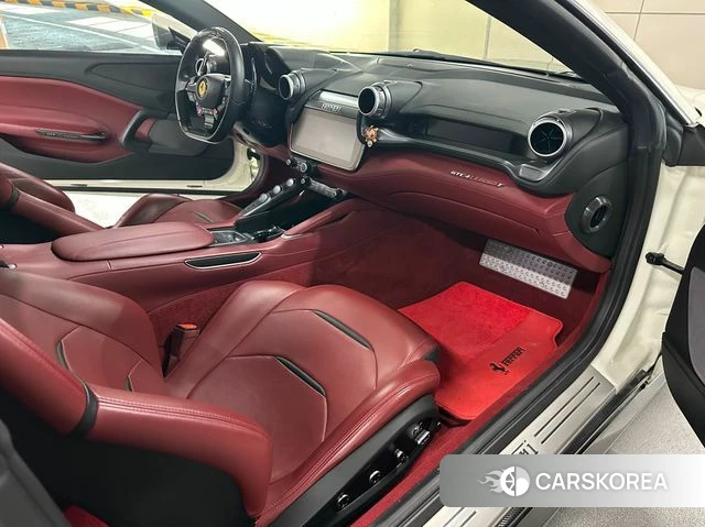 Ferrari GTC4 Russo 2019 Белый из Кореи, фото 4