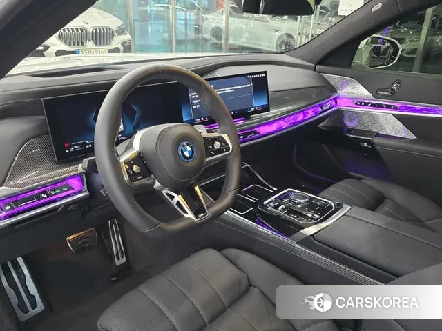 BMW 7 Series (G70) 2024 Белый из Кореи, фото 4