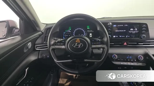 Hyundai Avante Hybrid (CN7) 2021 Серебристо-серый из Кореи, фото 4