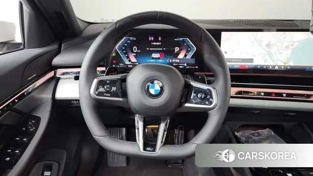 BMW 5 Series (G60) 2025 Белый из Кореи, фото 4