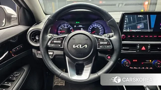 Kia The New K3 2nd generation 2023 Белый из Кореи, фото 4