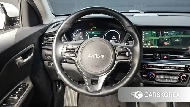 Kia Niro Plus 2022 Серебряный из Кореи, фото 4