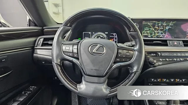 Lexus ES300h 7th generation 2019 Серебристо-серый из Кореи, фото 4