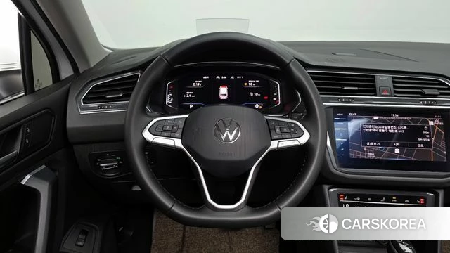 Volkswagen Tiguan second Generation 2022 Белый из Кореи, фото 4