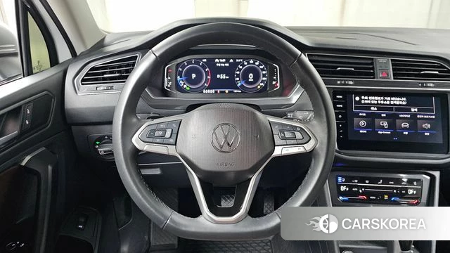 Volkswagen Tiguan Allspace 2024 Белый из Кореи, фото 4