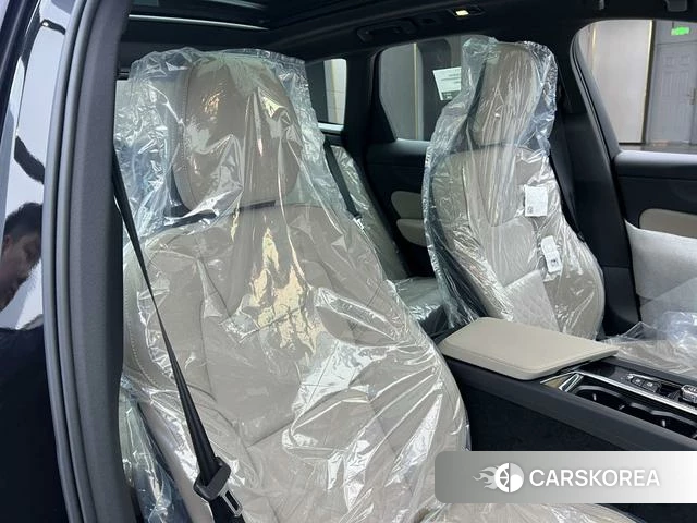 Volvo XC60 2026 Черный из Китая, фото 4