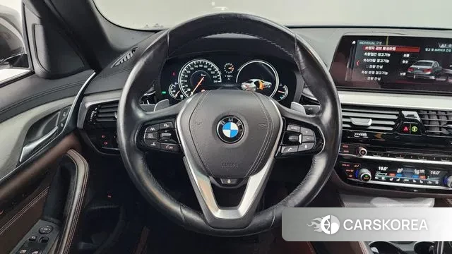 BMW 5 Series (G30) 2018 Серый из Кореи, фото 4