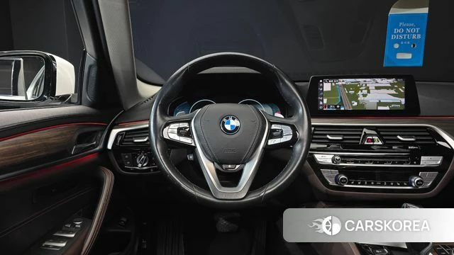 BMW 5 Series (G30) 2019 Белый из Кореи, фото 4