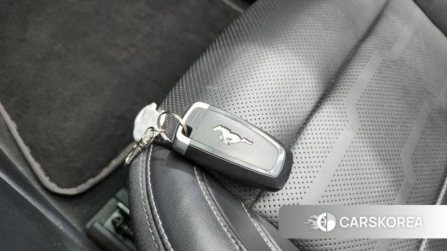 Ford Mustang 2022 Синий из Кореи, фото 4