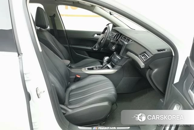 Peugeot 408 2021 Белый из Китая, фото 4