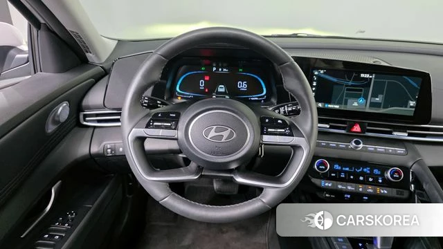 Hyundai The New Avante (CN7) 2025 Серебристо-серый из Кореи, фото 4