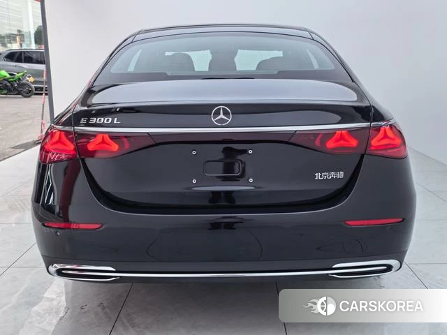 Mercedes-Benz E-class 2026 Черный из Китая, фото 4