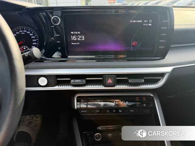 Kia K5 3rd generation 2022 Белый из Кореи, фото 4