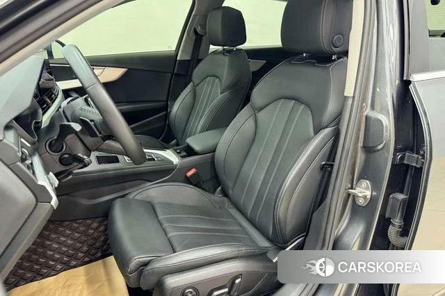 Audi A4L 2022 Темно-серый из Китая, фото 4